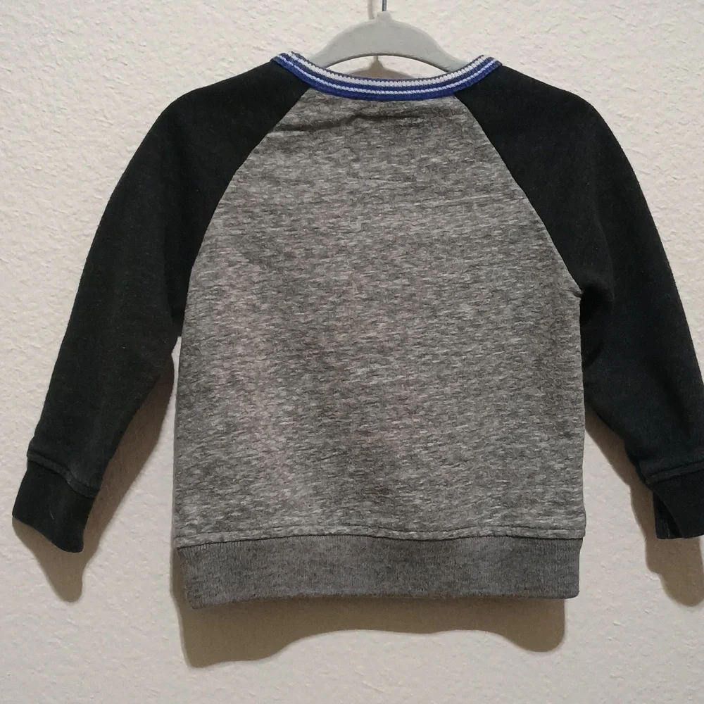 4/$15 Gray OshKosh Sweatshirt
